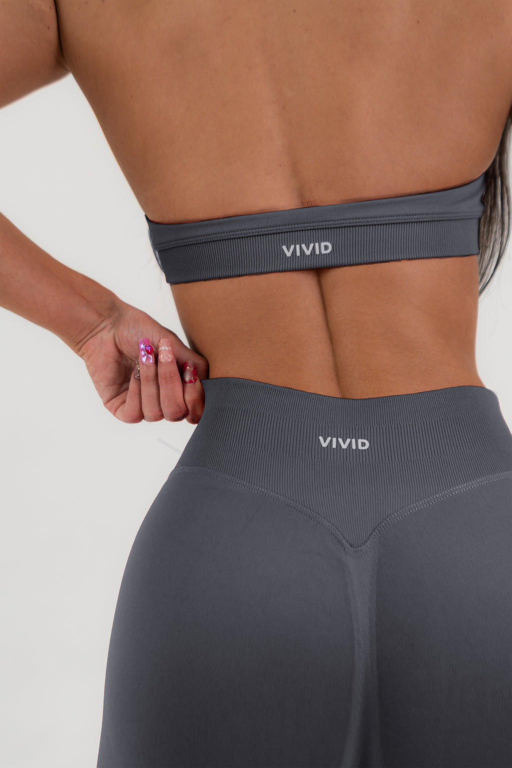 VIVID Sculpt Seamless Sports Bra