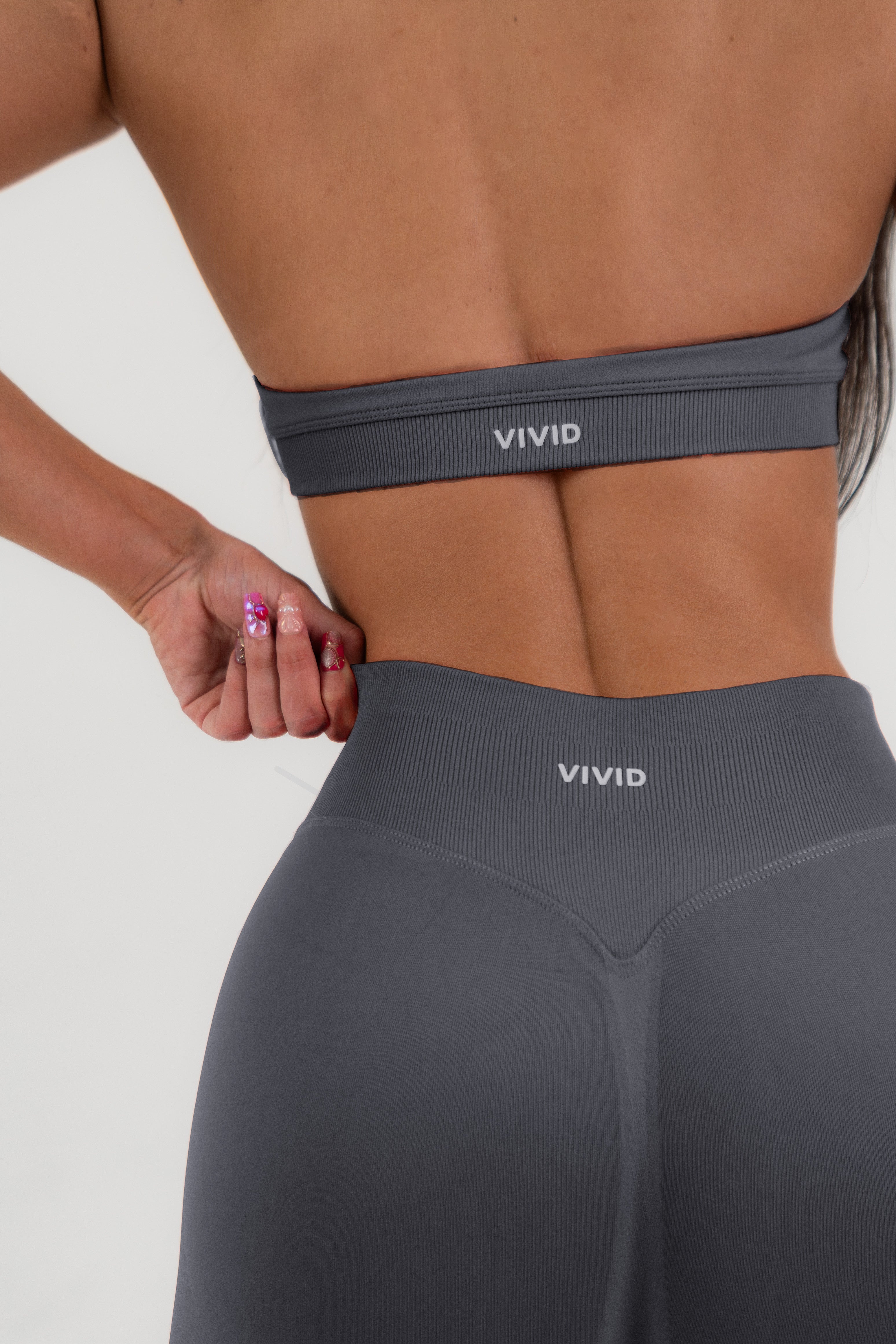 VIVID Sculpt Seamless Sports Bra